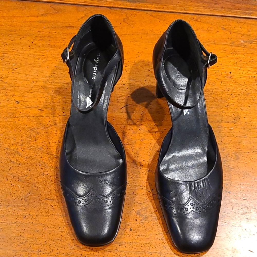 Womens shoes